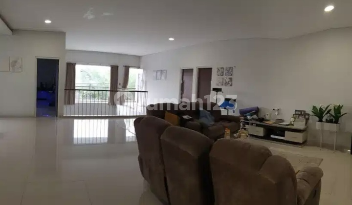 Rumah Mewah 4 Kamar Bagus Jalan 2 Mobil Dekat Sesko Ad Turangga 2