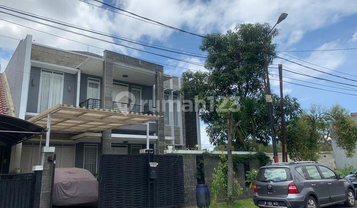 Rumah Mewah Dekat Tol Buah Batu dan Tenth Avenue Batununggal Bandung