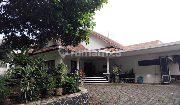 Rumah Bangunan Heritage Cocok untuk Resto Cipedes Sukajadi Bandung