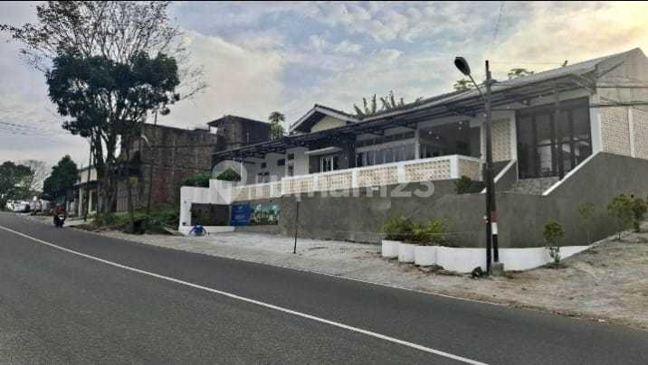 Ruang Usaha Dekat Alun-Alun Luas 465 m2 Mainroad Tarogong Kaler Garut