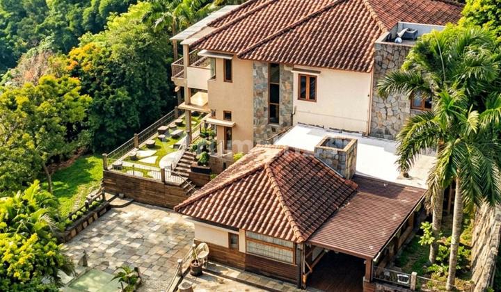 Luxurious House 2117 M2 Wide Near Lembang Bandung Tourism Area