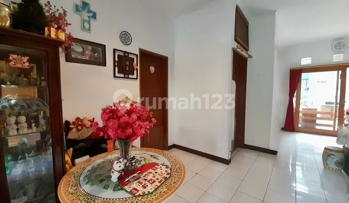 4-Bedroom House Setraduta Cemara Near Pasteur Toll Road, Bandung City 2