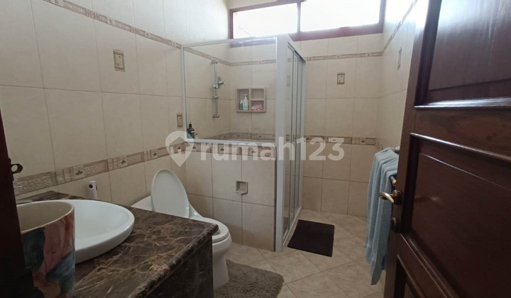 Luxury House with 800 M2 Pool Best Price Sukasari Gegerkalong 2