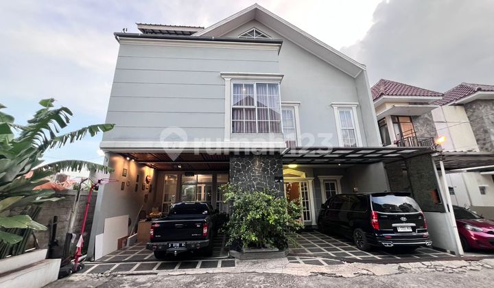 Rumah Mewah Ada Pool Dalam Komplek Griya Caraka Bandung