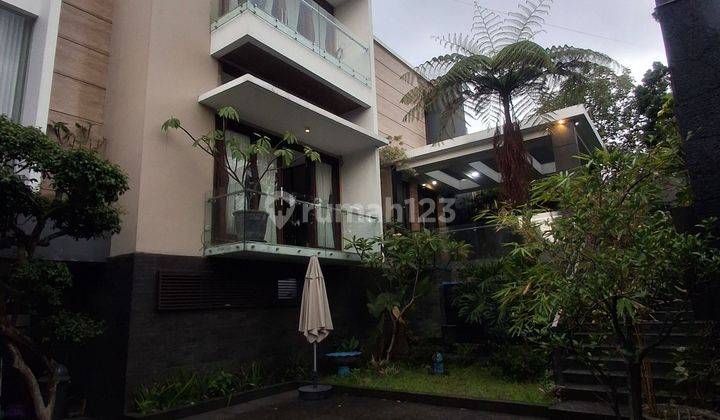 Rumah Mewah Bagus 2 Lantai Setiabudi Kota Bandung 1