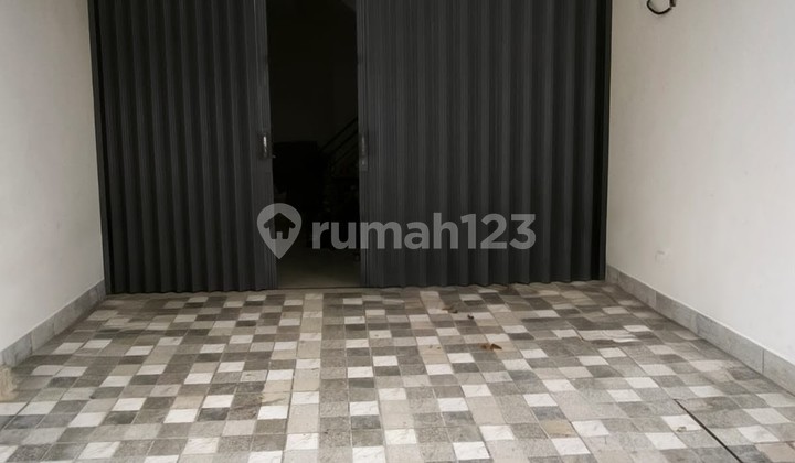 3-Story House with Shop House Concept in West Jakarta 2