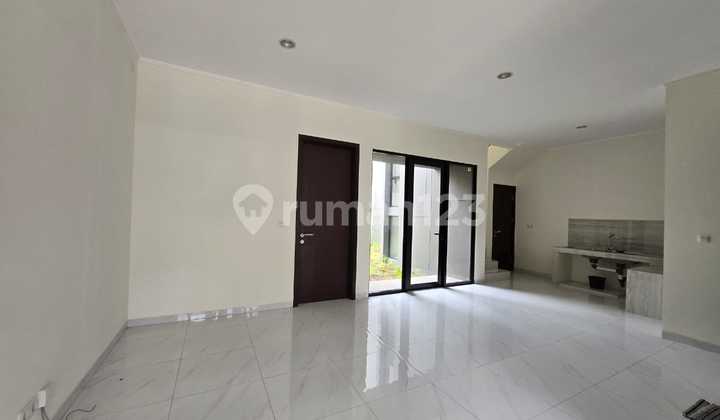 Dijual !! Rumah Rapi dan Cantik Suvarna Sutera, Cluster Alam Signature 2