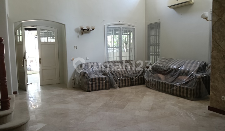 For Rent: Ready to Occupy and Neat House in Lippo Karawaci 1