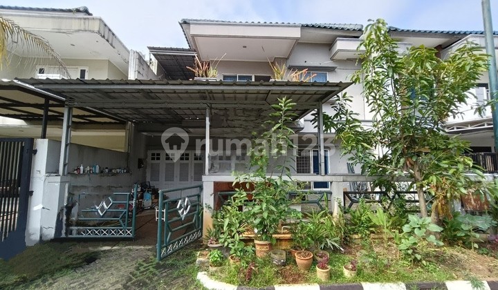 Modernland Golf Garden House