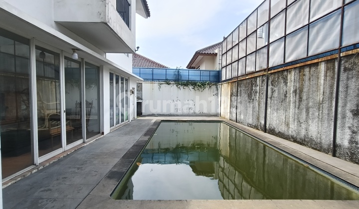 Ready-to-Occupy Modern and Minimalist House in South Jakarta