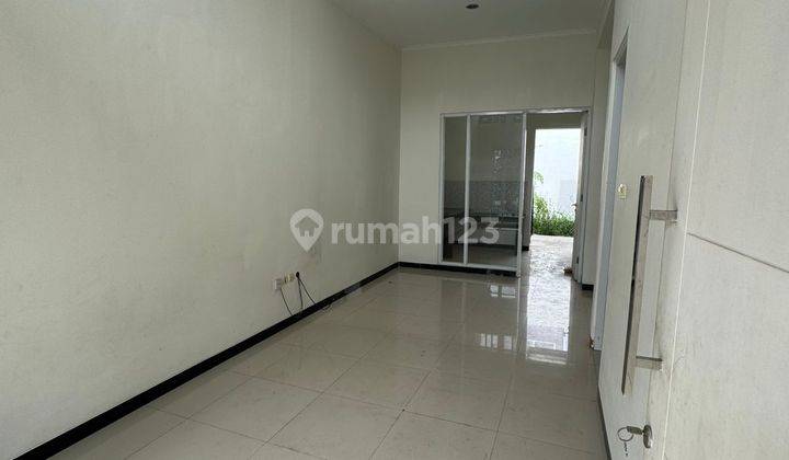 DISEWA RUMAH CLUSTER REDWOOD TKI V 1