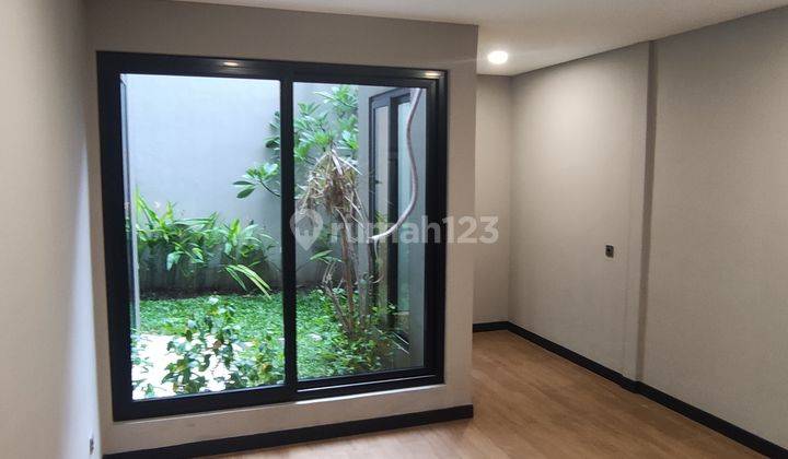 Rumah Modern Minimalis di Cluster Tahap 1 Bsd 2