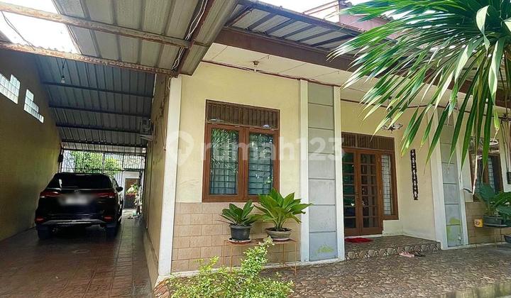 Rumah Dijual Asri Tenang Semi Furnitur Di Graha Bintaro 