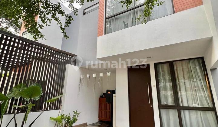 Dekat Akses Tol, Rumah, 2 Lantai, SHM,