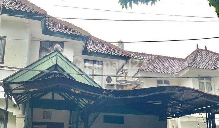 For Sale Hook House Cikini Bintaro Sector 7 Semi Furnished House Shm - Certificate of Ownership Good In Cikini, Bintaro 2