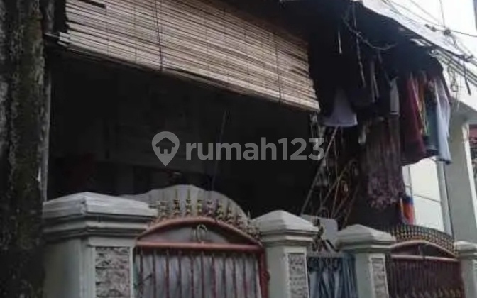 Dijual rumah Kos 10 kamar selangkah ke Bundaran HI cocok untuk investasi 