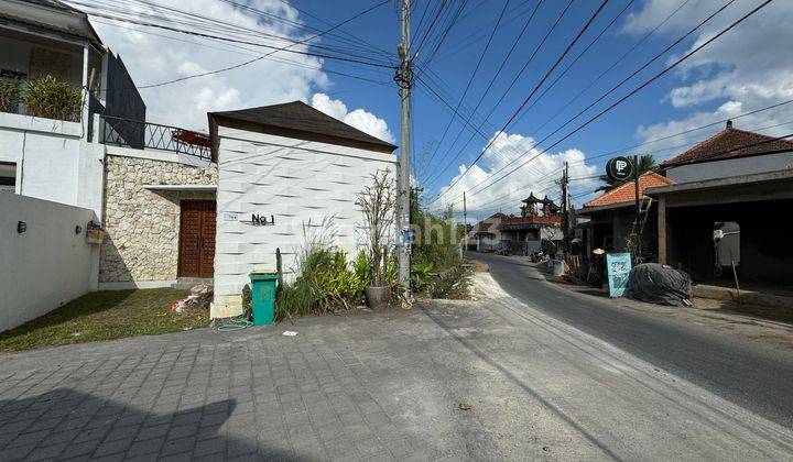 Villa for Rent in the Tumbak Bayuh Area, Canggu, Badung 2