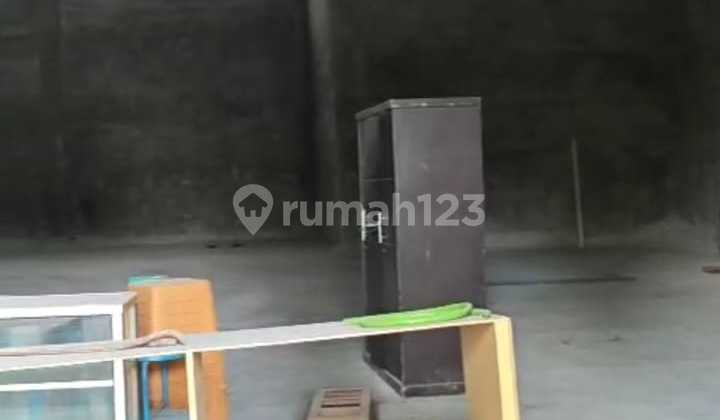 Ready-to-Live Warehouse Strategic Location