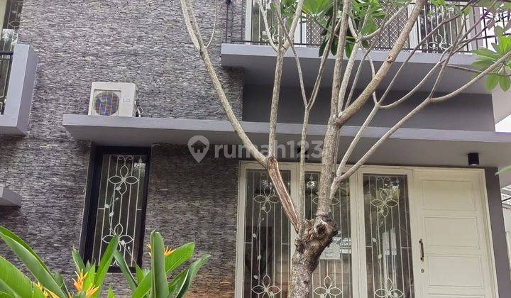 Dijual Rumah 2 Lantai sudah Renovasi di Taman Giri Loka Bsd 1