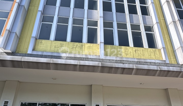 Sapphire 5x17 Ruko Facing Summarecon Emerald Boulevard, Karawang 2