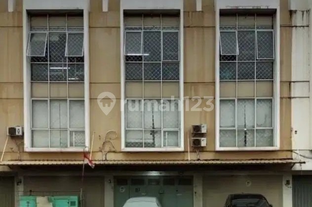 Atang Sanjaya 3 Row House Unit Jebol 4.5x33 Facing Main Road Semi-Furnished