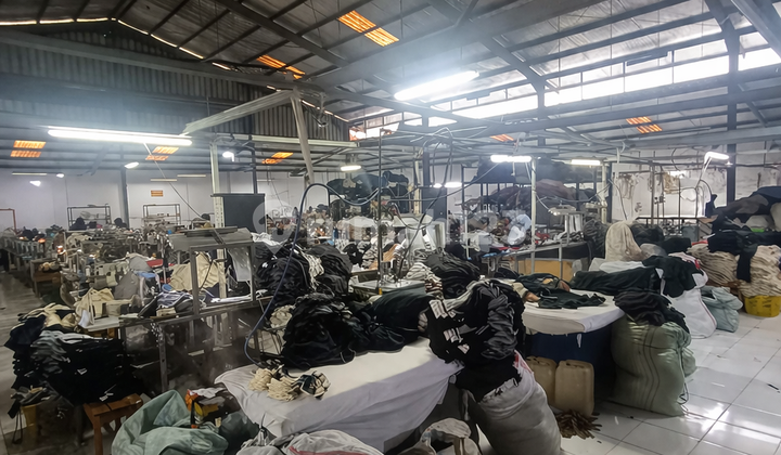 Growing Industrial Factory 3300M² Fully Furnished in Sepatan