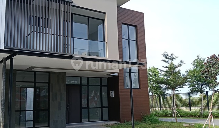 Rumah Hoek 13X20 Brand New Jarang Ada di Kuningan Village Pik 2 2