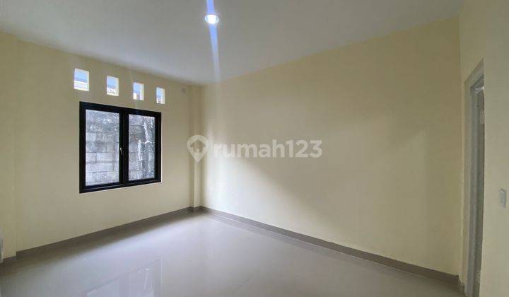 Dijual Rumah Rapih Sudah Renovasi di BSD Taman Crysant  2