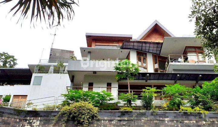 Villa Modern Di Perumahan Tidar Malang + Kolam Renang 2