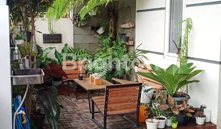 Hunian Villa Asri Di Batu Dengan Pemandangan Pegunungan 2