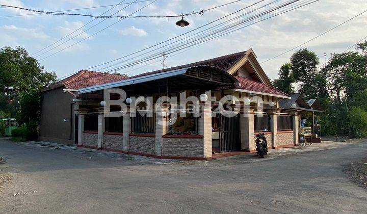 Rumah Bagus dan Besar Posisi Hook di Srengat Blitar 1