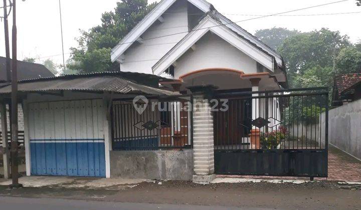 Rumah Bonus Toko Luas Berada Di Ponggok Nol Aspal  1