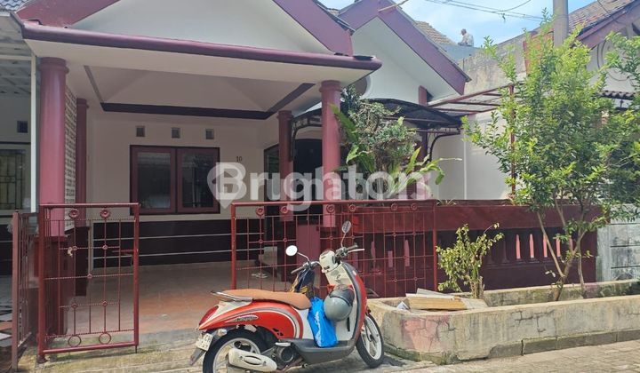 RUMAH DI TENGAH KOTA BANGEEET 1KM DARI EXIT TOLL SUMARECON 1