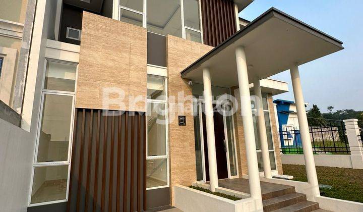 RUMAH CANTIK POSISI POJOK  RUGI 1