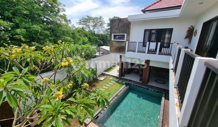 Villa Mumbul Dekat Hotel Plagoo Nusa Dua Bali