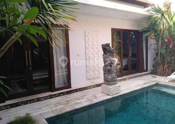 Villa Dekat Pantai Pengembak Sanur Bali 2