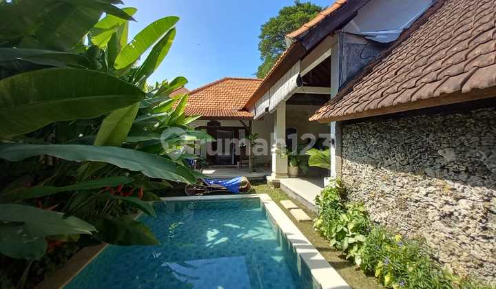 Villa Jalan Kaki ke Pantai Pengembak Sanur Bali