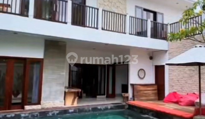 Villa Luas dan Murah Dekat Hotel Plagoo Mumbul Nusa Dua Bali