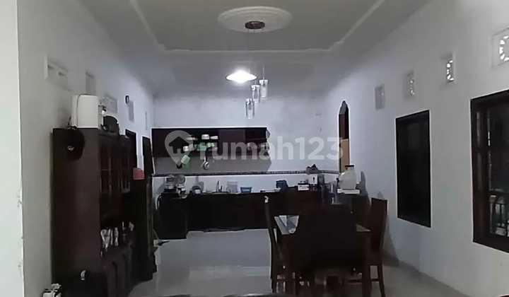 Rumah Tangkuban Perahu Kerobokan Bali 2