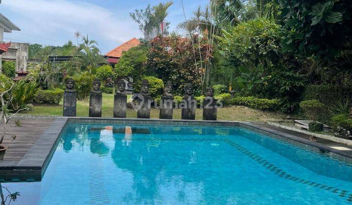 Villa Luas Dan Bagus Dekat Pantai Saba Gianyar Bali 1