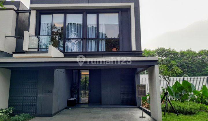 Rumah 2 Lantai Sangat Mewah Privat Dgn Kolam Renang Semi Furnished Di Ring 1 Lippo Village Tangerang 1