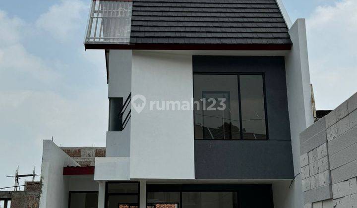 Rumah Minimalis di Sayap Setiabudi Geger Kalong  1