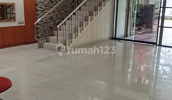 4-Story Building in East Dicideng, Central Jakarta 2