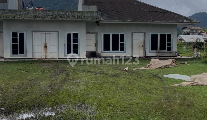 Land on Jalan Mariwati Cikanyere near the Natural Attraction The Funtastic Park Cianjur