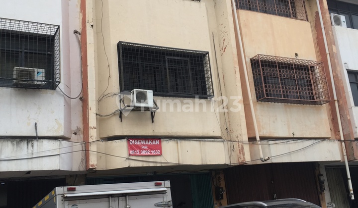 Gedung di Komplek Tekstil Mangga Dua Jakut Gandeng 4 Ruko Gedung di Komplek Tekstil Mangga Dua Jakut Gandeng 4 Ruko