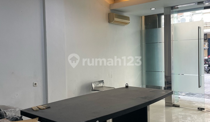 Ruko Terbaik Di Royal Palace Tebet Jaksel di Tebet