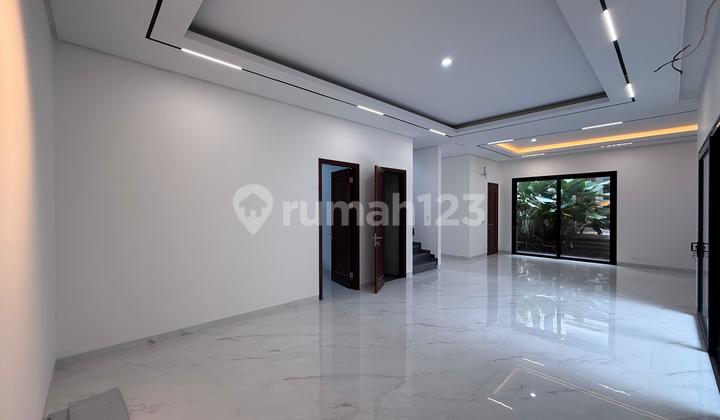 Rumah Brand New Bangunan Mandiri di Foresta BSD