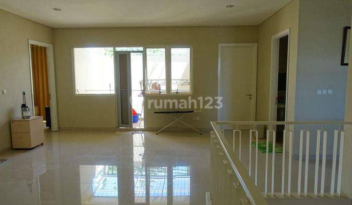 Rumah Besar Kondisi Rapih 2 Lantai Di Sutera Victoria Alam Sutera 2