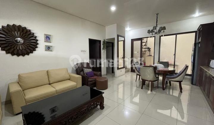 Rumah 2 Lantai Bersih Terawat Siap Huni Dijual di Puri Mansion 2