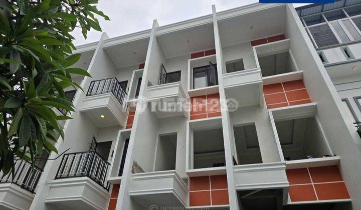 Rumah 3.5 Lantai Dijual Taman Ratu Jakarta Barat Lokasi Strategis 1